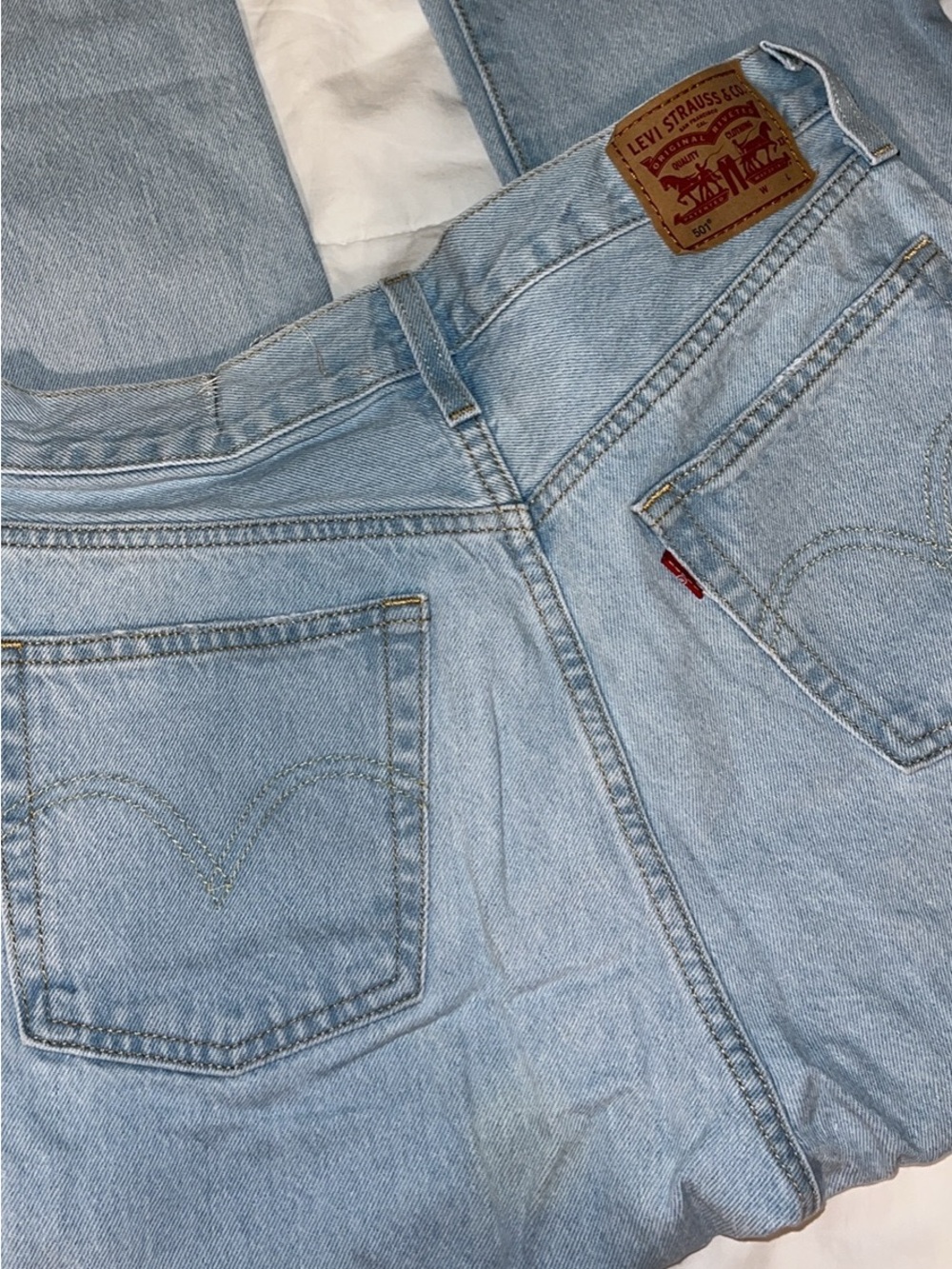 Womens Levis 501 28x30